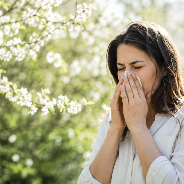 Alergia sezonowa – jak rozpoznać objawy i kiedy warto skonsultować się z lekarzem?