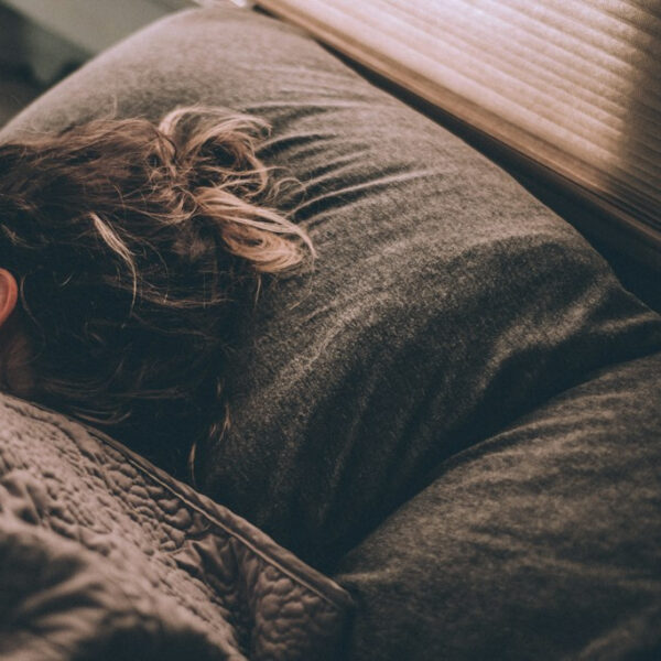Jak ułatwić sobie zasypianie? Wieczorne nawyki, którym warto się przyjrzeć